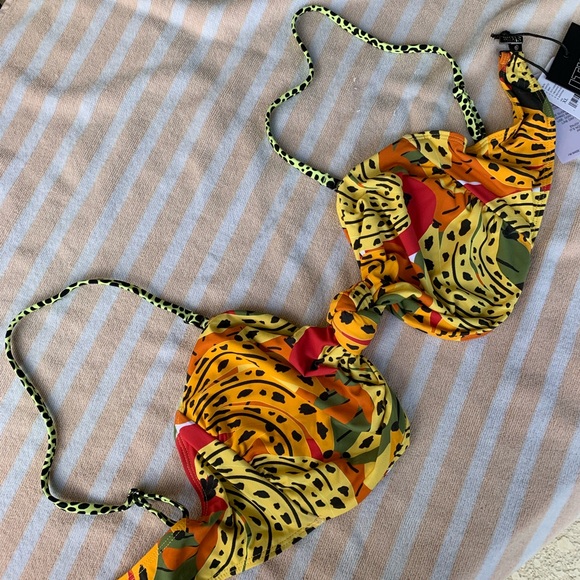 It’s Now Cool The Knot Bandeau Top - Picture 3 of 14